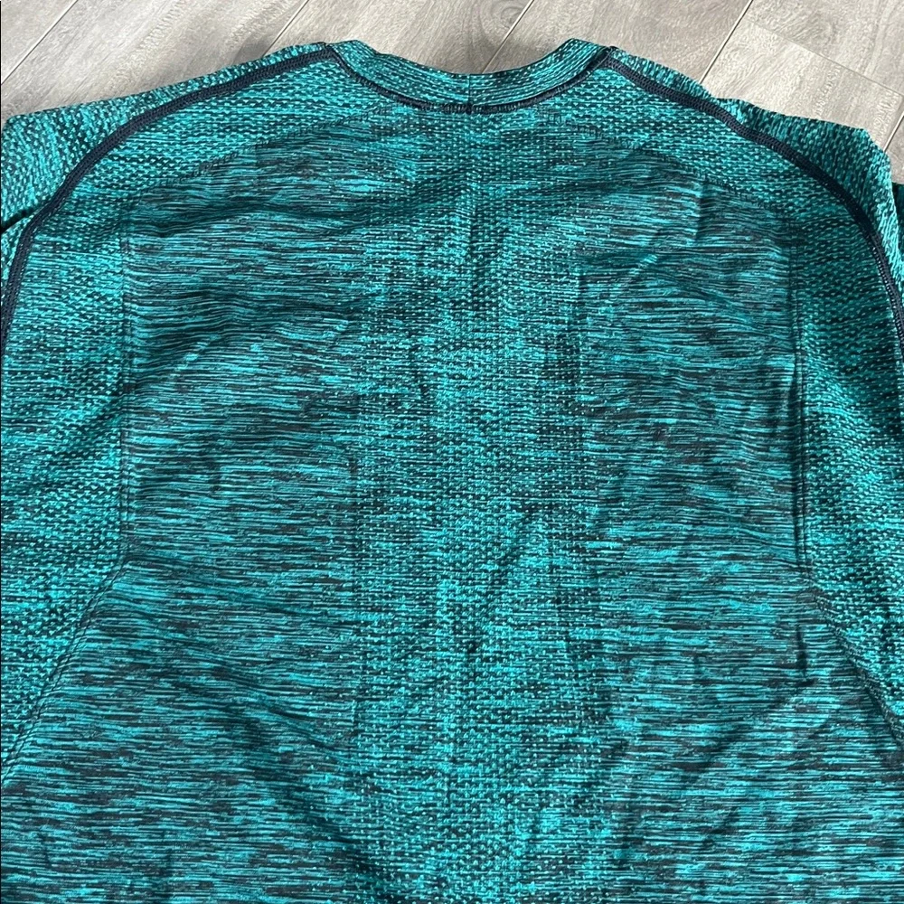 Lululemon Metal Vent Tech Long Sleeve
Spirit Green / Black - Picture 12 of 12